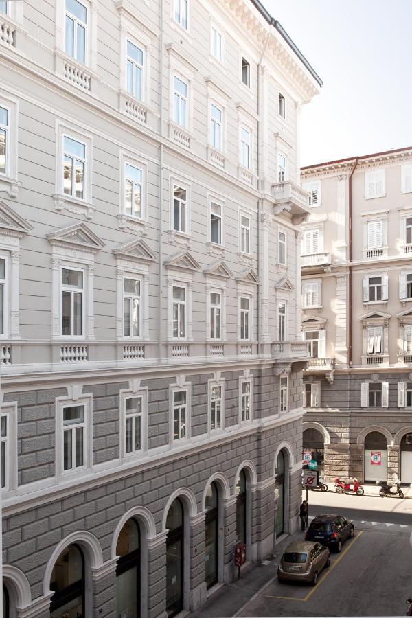 Aparthotel Palazzo Talenti 1907 à Trieste Extérieur photo